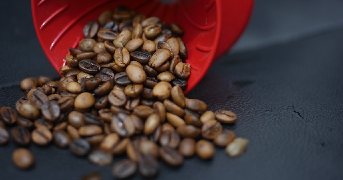 Single-origin kaffebeønner spredt ud - specialty coffee med fokus på terroir og oprind